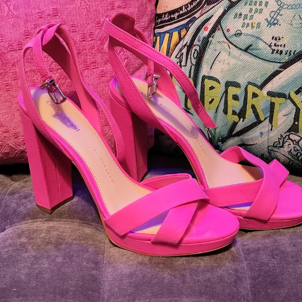 Gianni Bini Vibrant Pink Block Heels